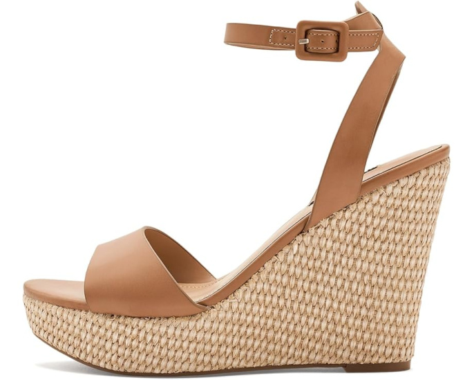 Босоножки Nine West Hanlow на танкетке черные