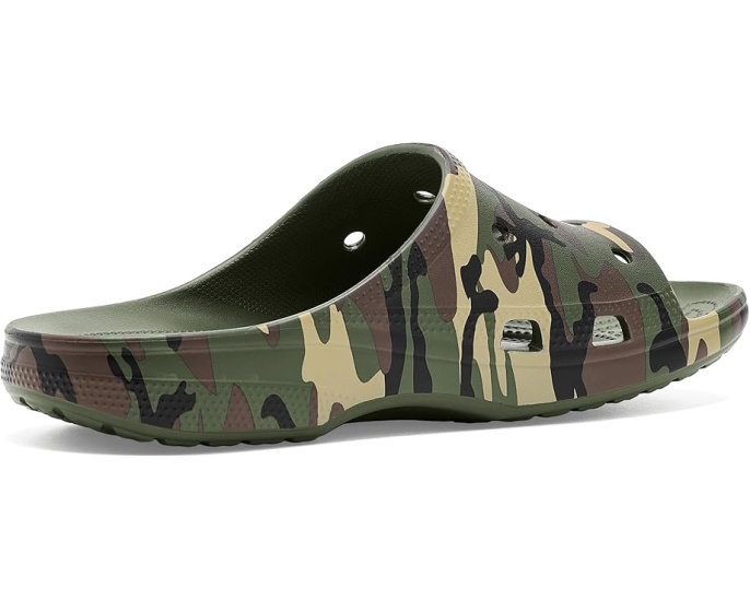 Классические шлепанцы Saturday Slides из пены Croslite от Crocs