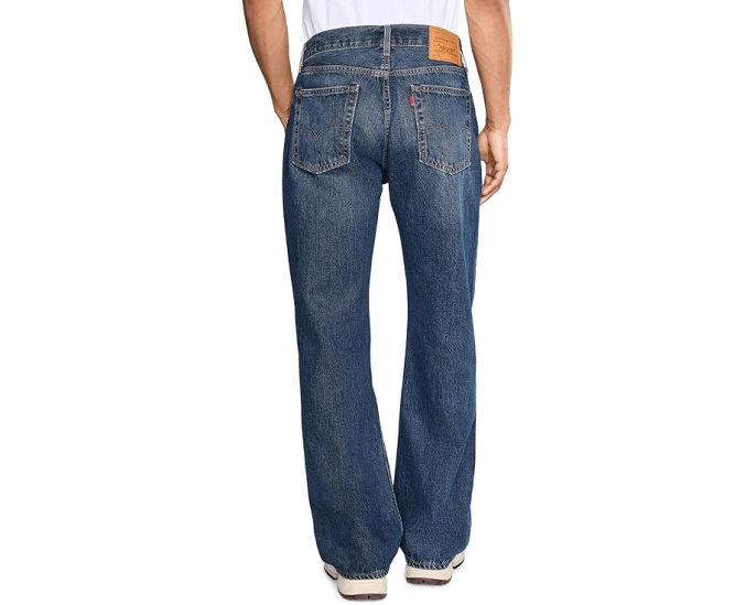 Джинсы Levi's Premium 567 Relaxed Flare с расклешенными штанинами