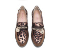 Blue by Betsey Johnson Alfie лоферы с цепочкой