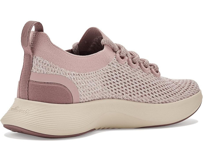 Кроссовки Allbirds Dasher NZ с верхом из TENCEL и подошвой SweetFoam