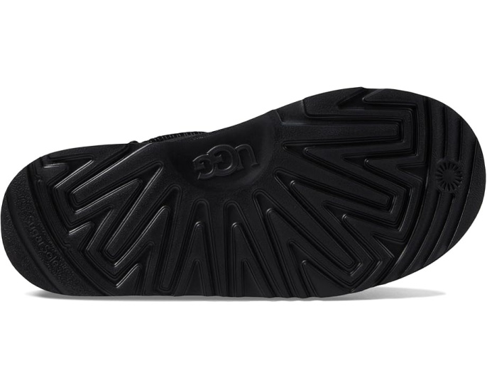 Детские угги UGG Kids Classic Mini II с подошвой Treadlite и утеплителем UGGpure