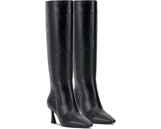 Высокие сапоги Vince Camuto Sutton на расклешенном каблуке