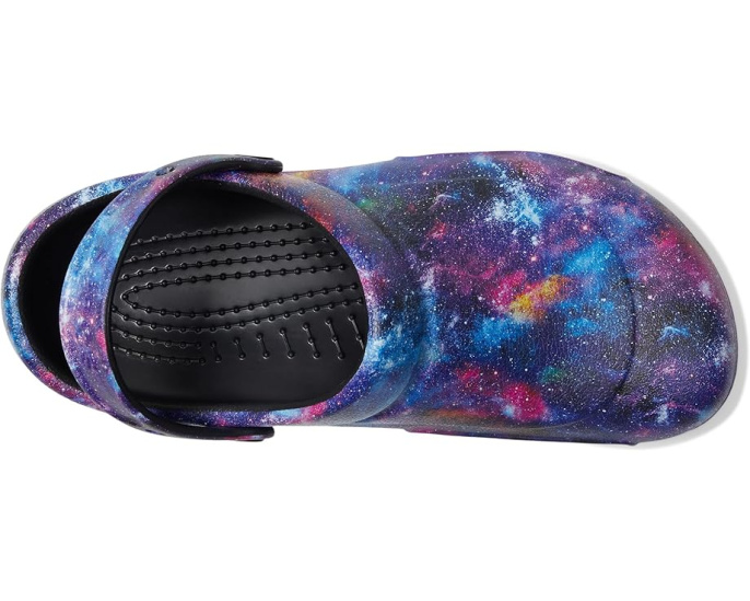 Кроссовки-клоги Bistro Graphic от Crocs Work с противоскользящей подошвой