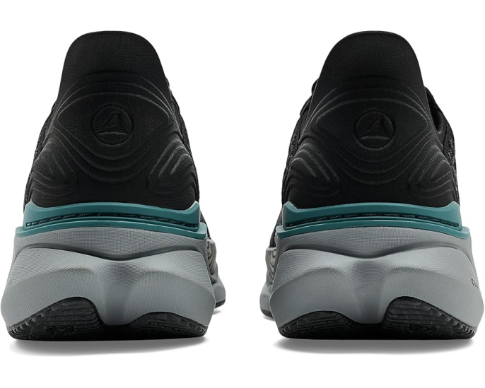 Кроссовки Clarks Pace Rise с дышащим трикотажным верхом и технологией Infinity Energy Capsules