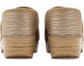Клоги Dansko Professional из кожи Gold с пенной подошвой