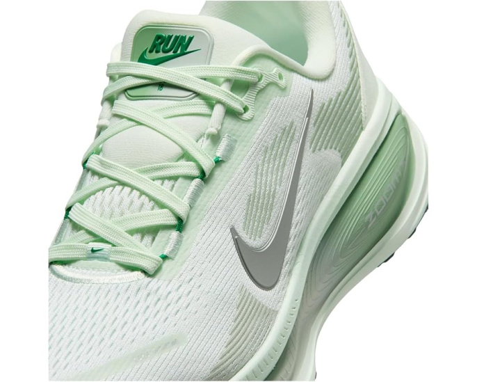 Беговые кроссовки Nike Vomero 18 с двойной амортизацией ZoomX и ReactX