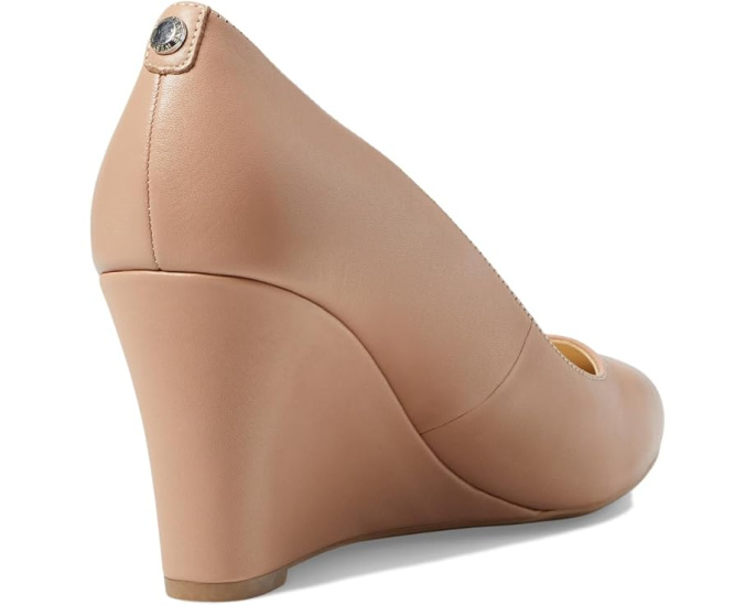 Туфли-лодочки Nine West Cal9X9 с острым носком и танкеткой