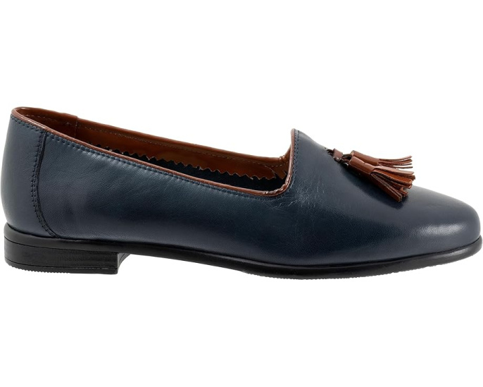 Лоферы Trotters Liz Tassel с кисточкой и миндалевидным носком
