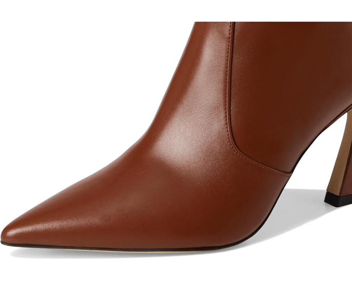 Ботинки Vinnie Zip Bootie 85 от Stuart Weitzman на каблуке