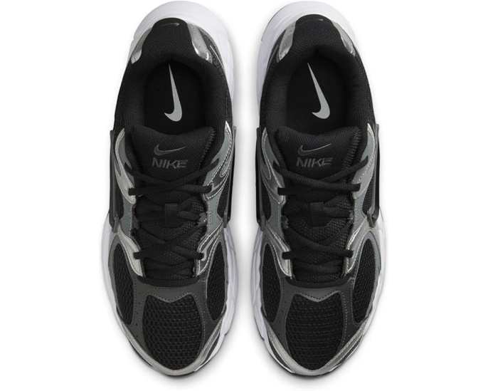 Кроссовки Nike V5 RNR с массивной пеной и ретро-дизайном