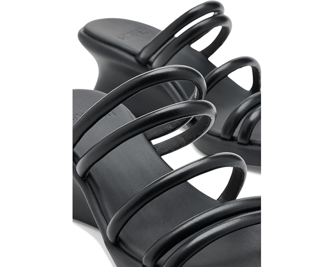 Босоножки Louise Sandals от Camper на танкетке