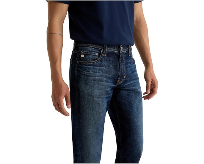 Джинсы AG Jeans Graduate Tailored Leg в цвете 4 Years Martel