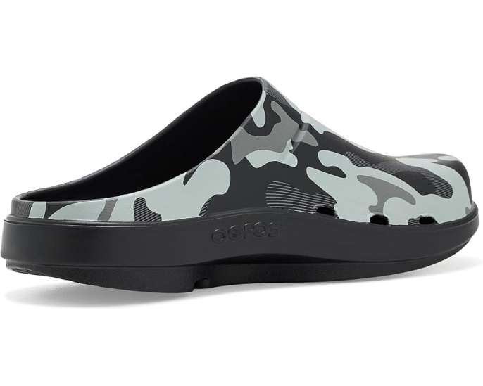 OOFOS Oocloog Luxe Clogs Ночной камуфляж