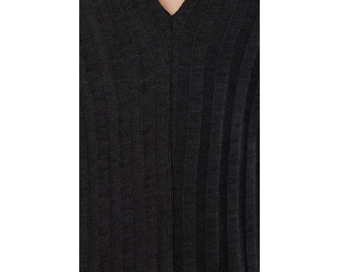 Ilona Slim V-Neck Top