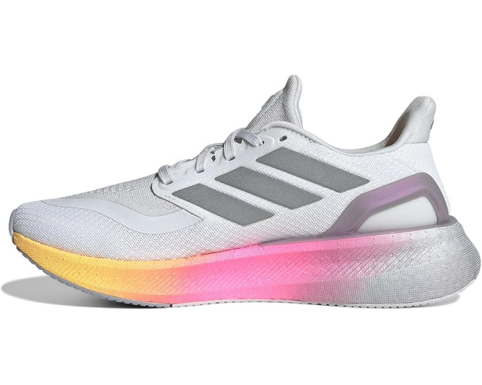 Беговые кроссовки Adidas Pureboost 5 с амортизацией BOOST и верхом из инженерной сетки