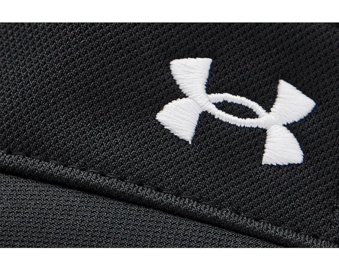 Бейсболка Blitzing Under Armour с козырьком для спорта