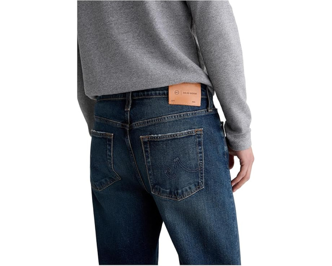 Джинсы AG Felix Vintage Straight с винтажным прямым кроем