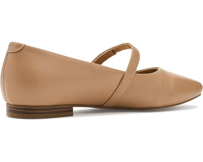 Туфли Trotters Hazel с квадратным носком и регулируемой пряжкой на стельке с памятью