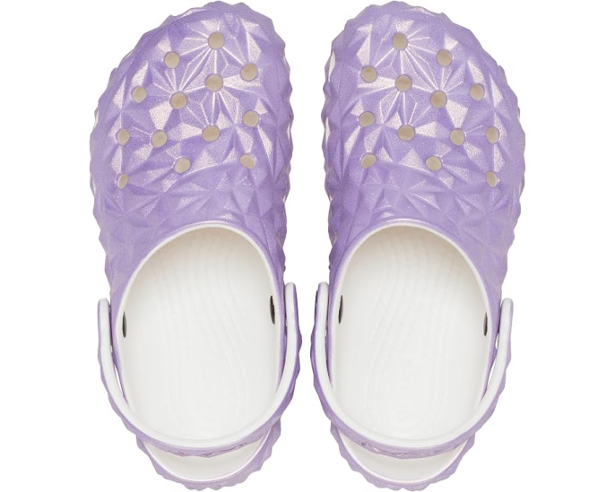 Клоги Classic Geometric от Crocs с геометрическим дизайном
