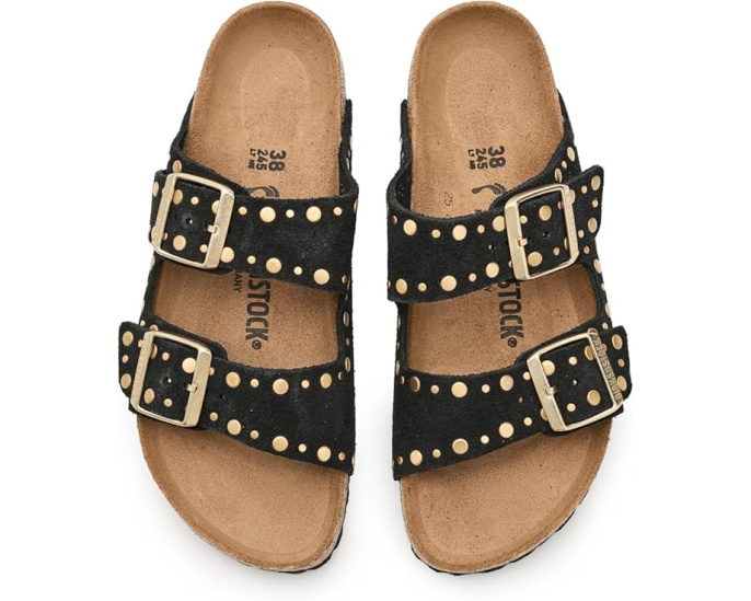 Биркенштоки Arizona Rivets из замши с клепками и пробковой стелькой