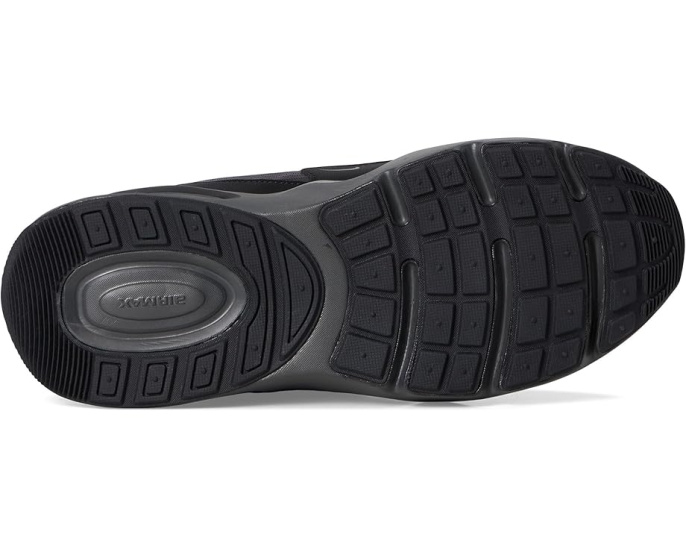 Кроссовки Nike Air Max Nova с технологией Max Air и верхом из рипстопа