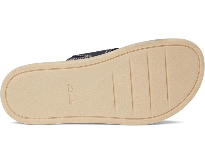 Сандалии Clarks Arwell Walk с пробковой стелькой и технологией Cushion Plus