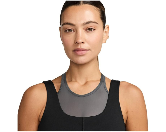 Топ Nike One Fitted Dri-FIT Cropped с технологией отвода влаги