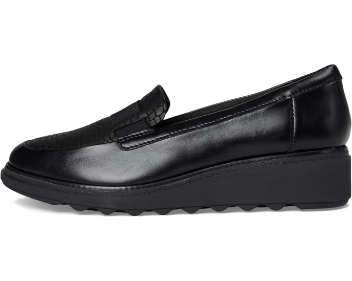 Лоферы Clarks Sharon Pace на платформе с подошвой EVA и стелькой Ortholite