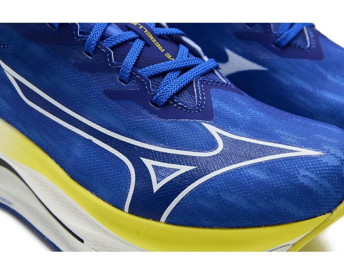 Беговые кроссовки Mizuno Wave Rebellion Flash 3 с технологией Smooth Speed Assist и амортизацией Enerzy
