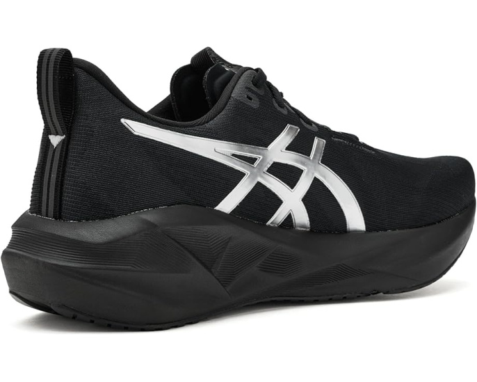 Беговые кроссовки ASICS Novablast 5 Platinum с FF BLAST MAX и переработанными материалами