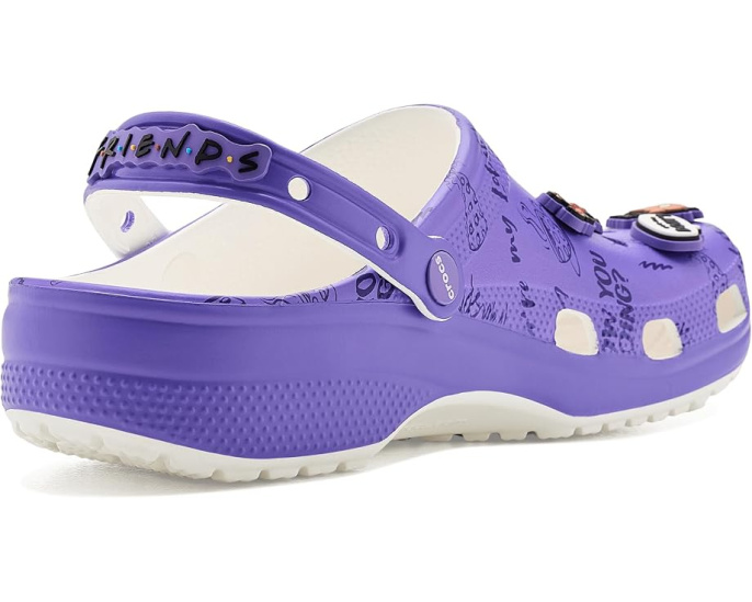 Crocs Friends Classic Clogs сабо с принтом и подвесками разноцветные