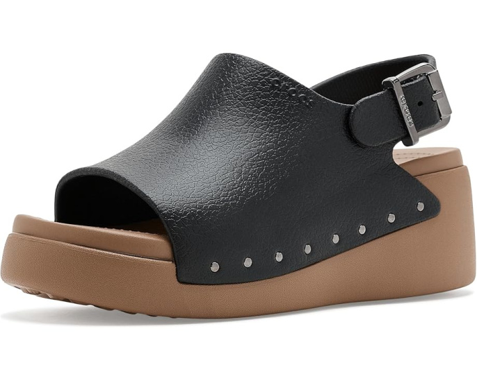 Сандалии-слайды Crocs Dylan Platform с металлическими заклепками