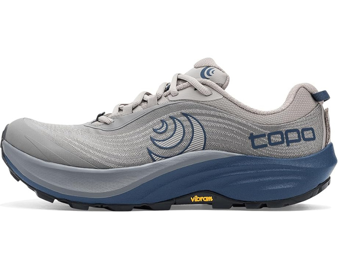 Трейловые кроссовки Topo Athletic Pursuit 3 с нулевым перепадом и подошвой Vibram