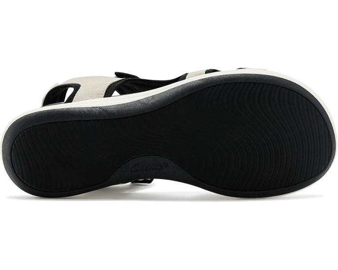 Сандалии Mira Bay на платформе с застежкой на липучке от Clarks