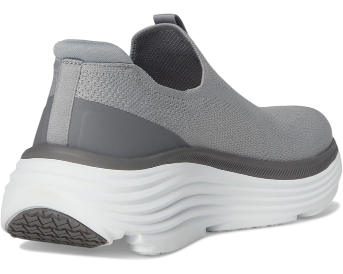 Беговые кроссовки SKECHERS Max Cushioning Endeavour без шнуровки