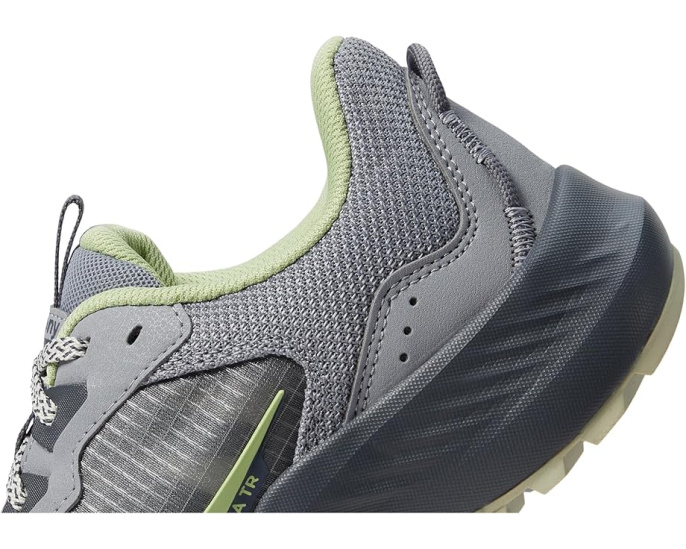 Вegan кроссовки Saucony Aura TR для трейла с амортизацией VERSARUN