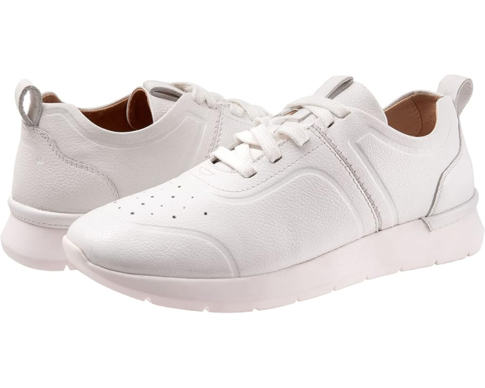 Кроссовки SoftWalk Stella из кожи с перфорацией