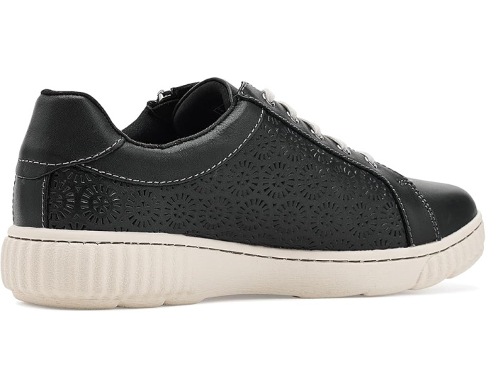 Ботинки Caroline Rio от Clarks с лазерной перфорацией и боковой молнией