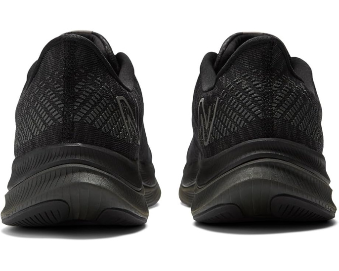 New Balance кроссовки FuelCell Propel v4 для бега