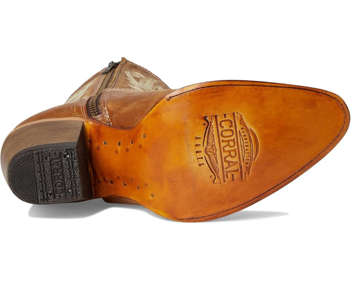 Ковбойские сапоги Corral Boots A4218 с золотой вышивкой