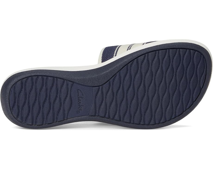 Сандалии Clarks Arla Hollis из коллекции Cloudsteppers на подошве из ЭВА