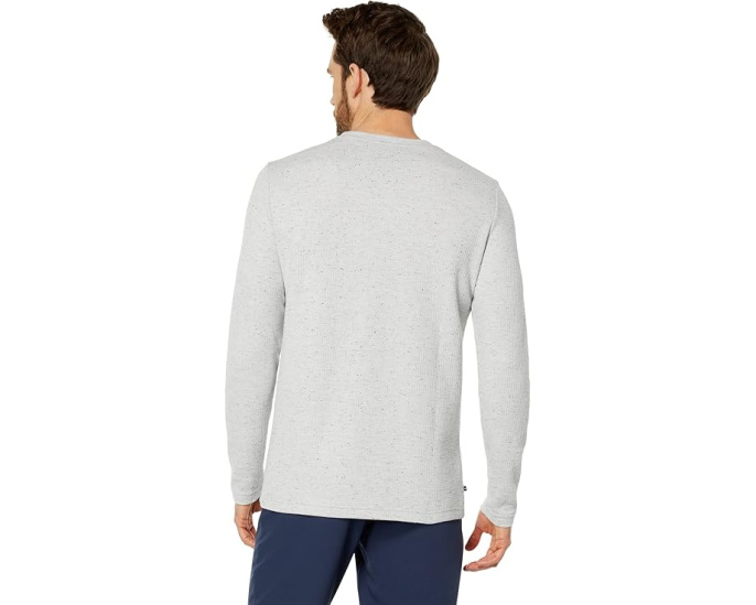 Свитер TravisMathew Cloud Waffle Crew с длинными рукавами и вафельной вязкой