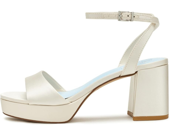 Сандалии Pendreya Platform Sandals на платформе и с квадратным каблуком от Vince Camuto