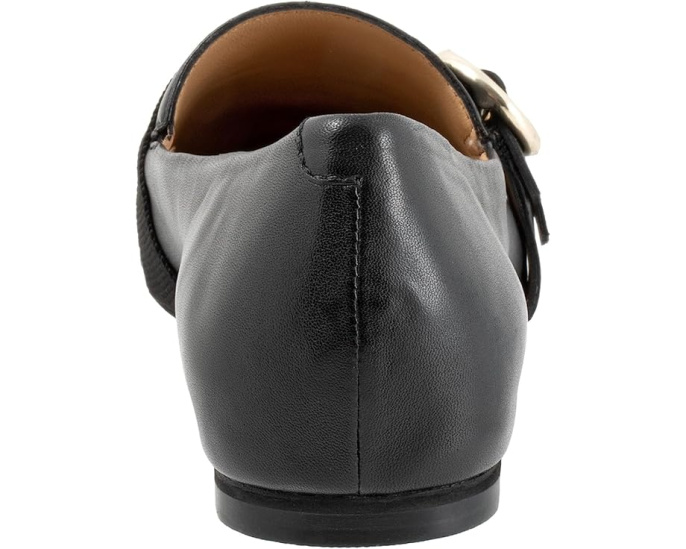 Лоферы Trotters Emmett с заостренным носком и пряжкой
