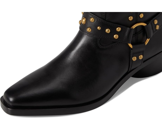 Ботинки Vince Camuto Roista Motocycle с шипами и широким ремнем с кольцом