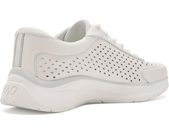 Кроссовки Naturalizer Adapt-Perf с перфорацией и технологией Contour + Comfort