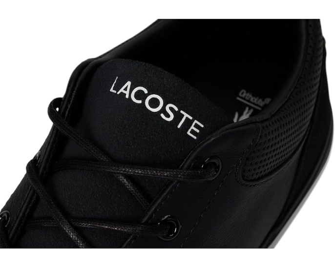 Кожаные кроссовки Lacoste Bayliss с перфорированным воротником