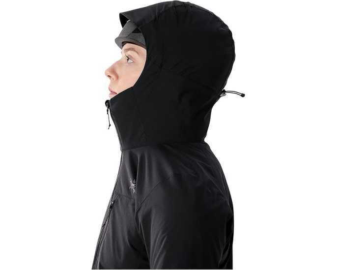 Ветровка Arc'teryx Squamish с капюшоном на ветрозащитной мембране