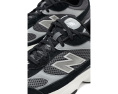 New Balance 603 кроссовки в футуристическом стиле